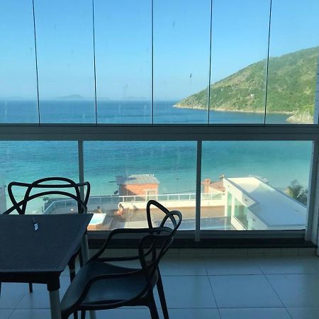 Апартаменты Apartamento Pe Na Areia Em Арраял-ду-Кабу Экстерьер фото